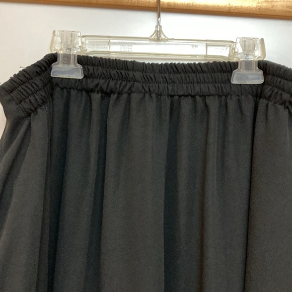 EUC Haoduoyi Lind chiffon skirt with build in pants - Picture 4 of 7